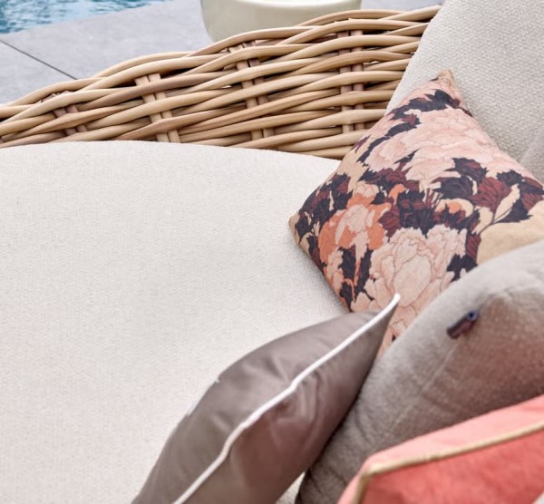 Applebee Cocoon Daybed