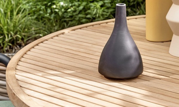 Applebee Jakarta Gartentisch