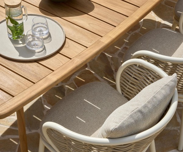 Applebee Martinique Gartentisch