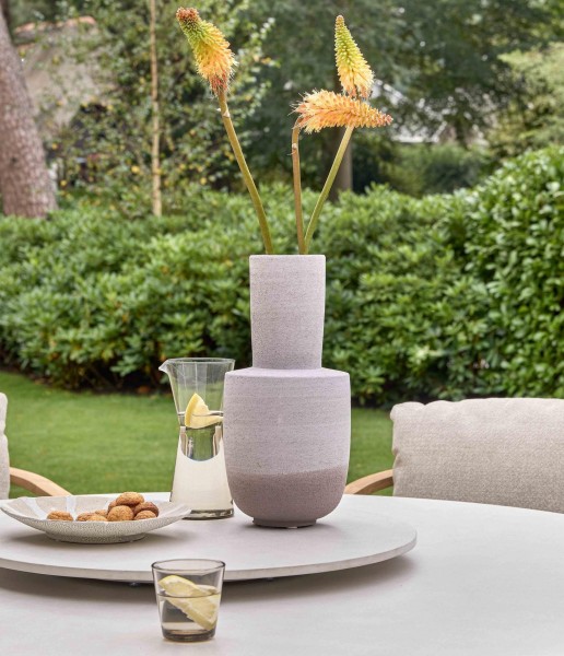 Applebee Melville Gartentisch