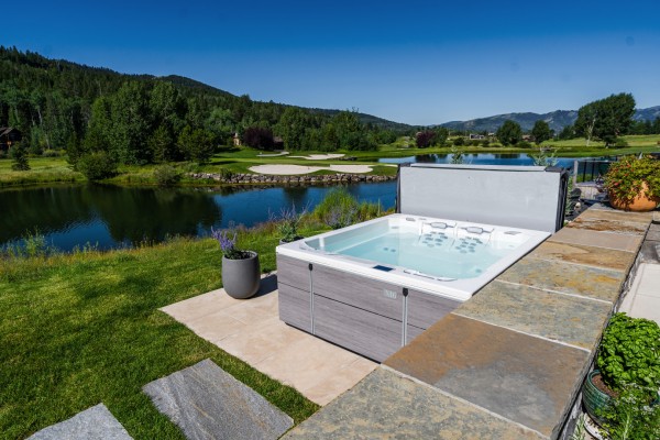 Bullfrog Spas M6 Whirlpool