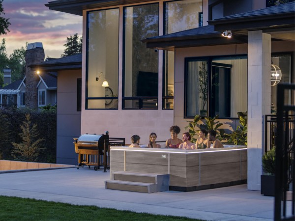 Bullfrog Spas M9 Whirlpool