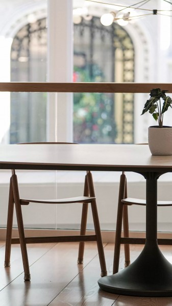 Joli Central Oval Esstisch Gross