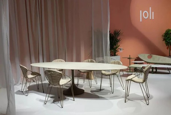 Joli Central Oval Esstisch Gross