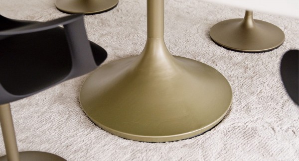 Joli Central Oval Esstisch Gross