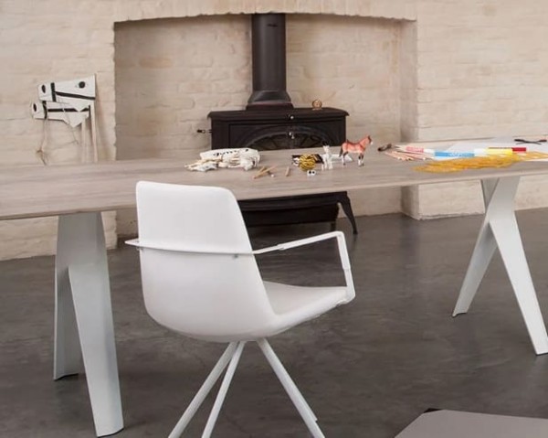 Joli Propeller Faux Elyps Esstisch