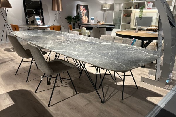 Joli Wire Esstisch Ellipsen-Optik