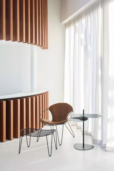 Joli Wire Hocker