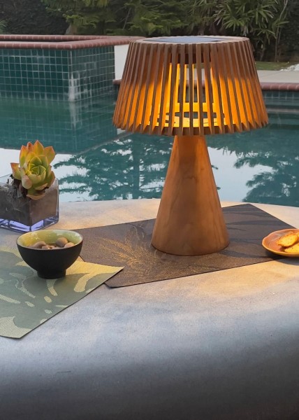 Les Jardins Enoki Tischleuchte