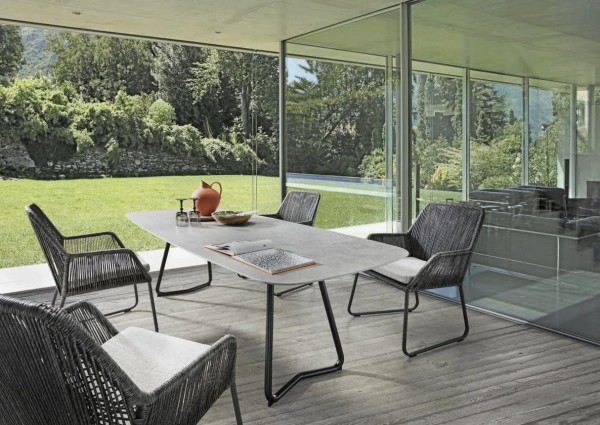 SIT Mobilia Jura Delemont Ausziehtisch