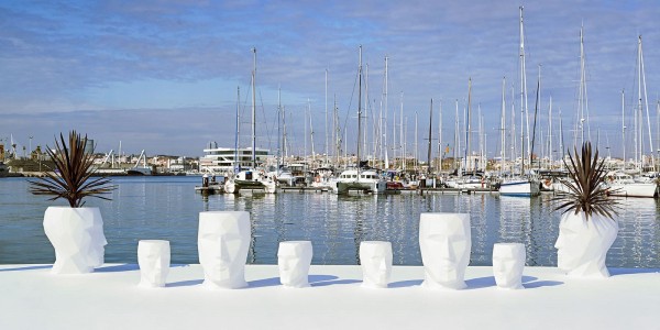 Vondom Adan Hocker