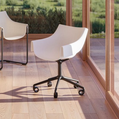 Vondom Manta Armlehnstuhl mit Rollen