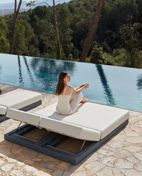 Vondom Pixel Daybed