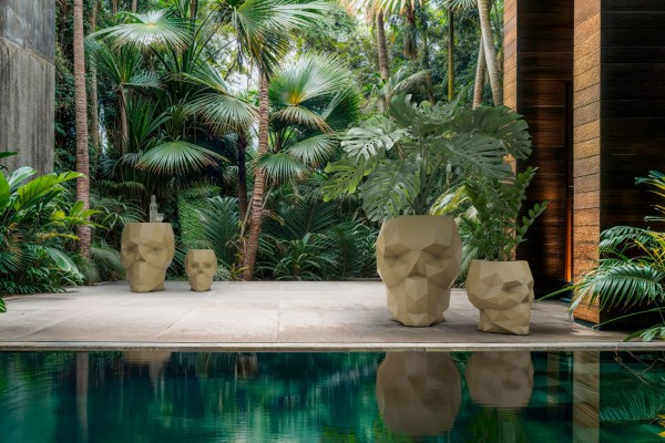 Vondom Skull Gartentisch
