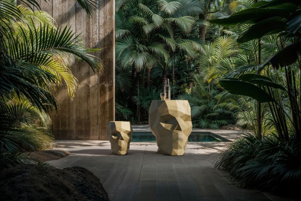 Vondom Skull Hocker