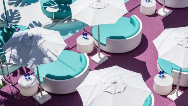 Vondom Ulm Daybed mit fester R�ckenlehne
