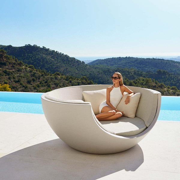 Vondom Ulm Moon Daybed