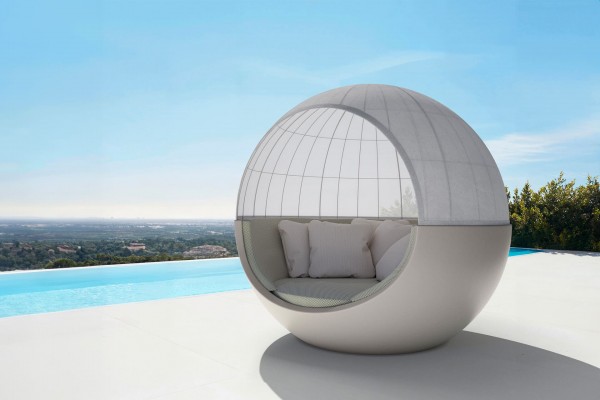 Vondom Ulm Moon Daybed