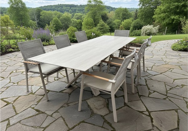 Zebra Levare Gartentisch