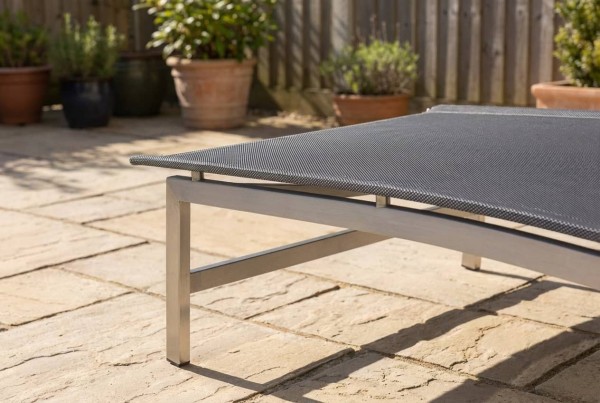 Zebra One Sonnenliege